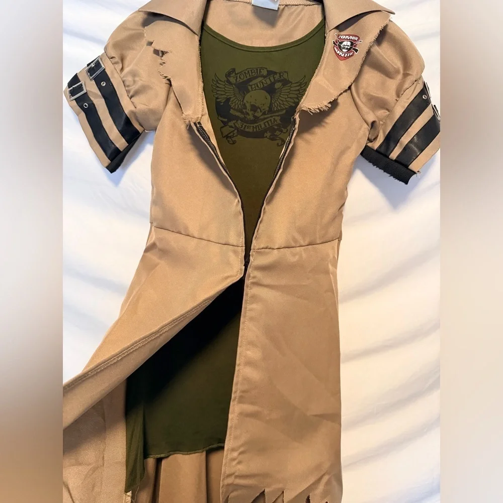 Spirit Halloween 5pc Zombie Hunter Girls Costume Youth Size Large 12-14